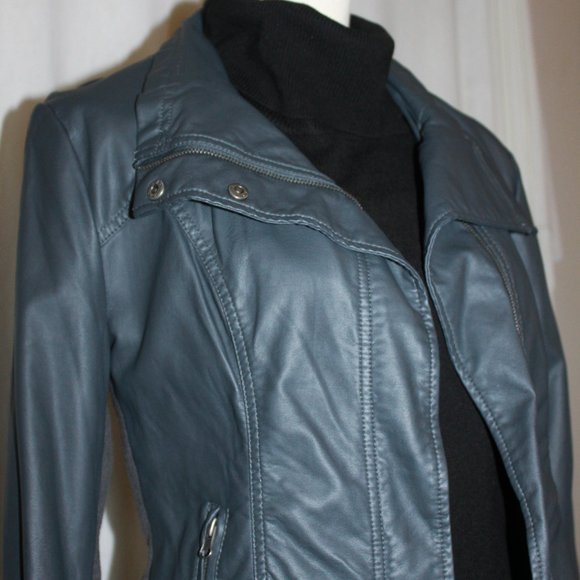 Jacket - Picture 3 of 5